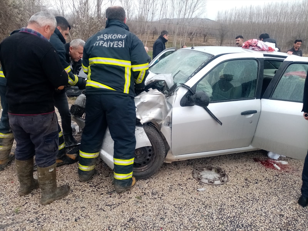 2-otomobilin-carpistigi-kazada-9-kisi-yaralandi-001.jpg