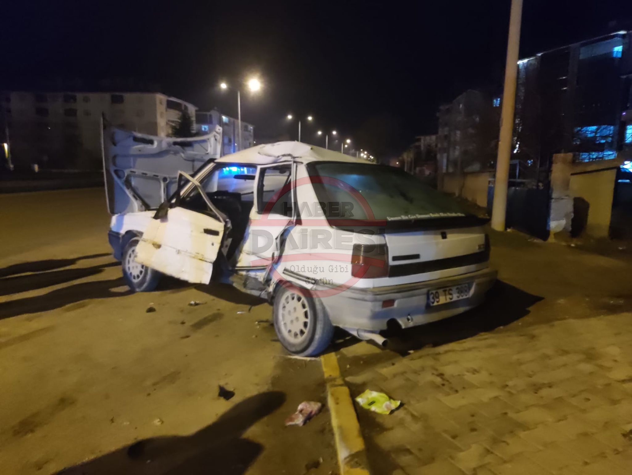 konyada-otomobil-tirla-carpisti-2-yarali-var.jpeg