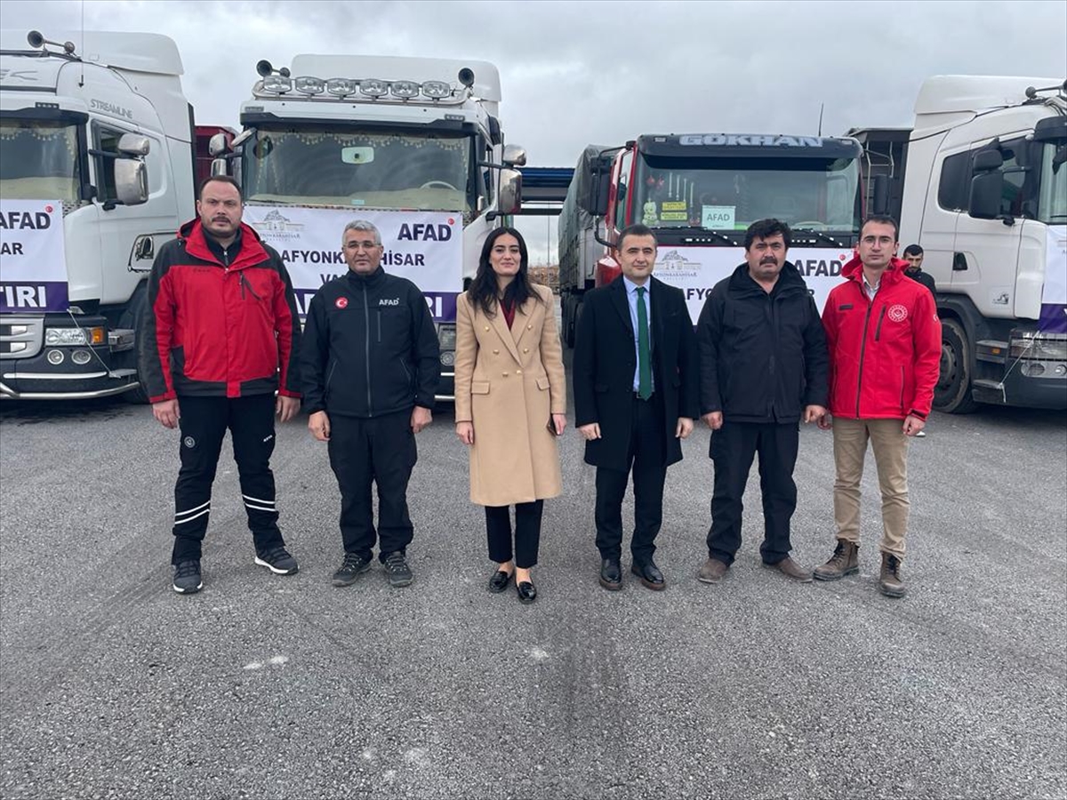 afyonkarahisardan-deprem-bolgesine-yardimlar-suruyor-001.jpg