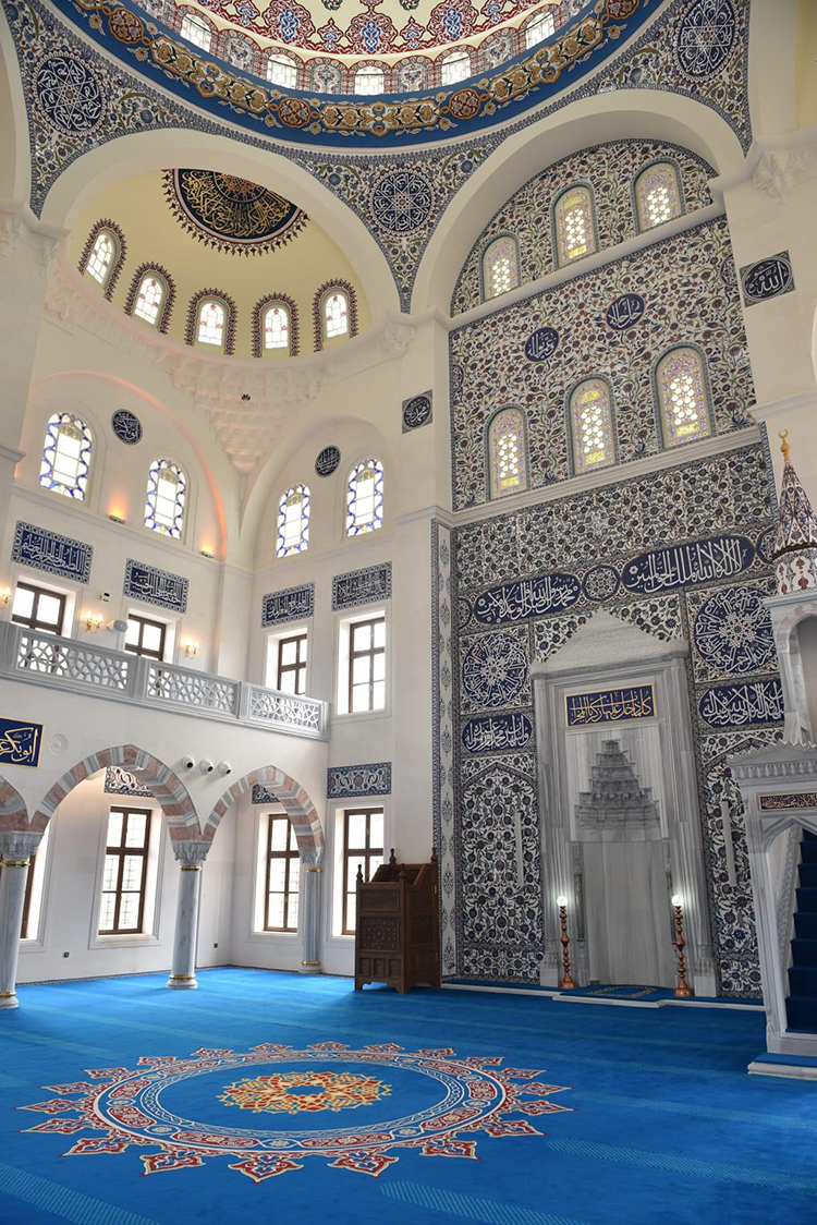 konyalilar-camii-ilk-teravih-ile-ibadete-aciliyor.jpg