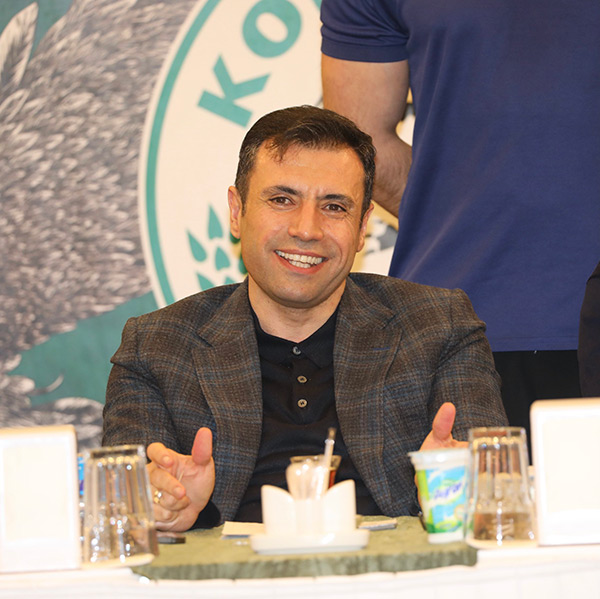 konyaspor-yonetimi-ve-futbolculari-iftarda-bir-araya-geldi-001.jpg