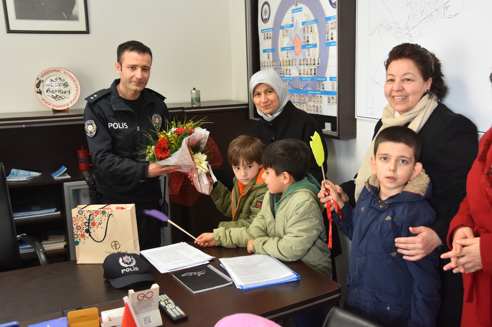 konyada-minik-ogrencilerden-polis-haftasi-ziyareti.jpeg