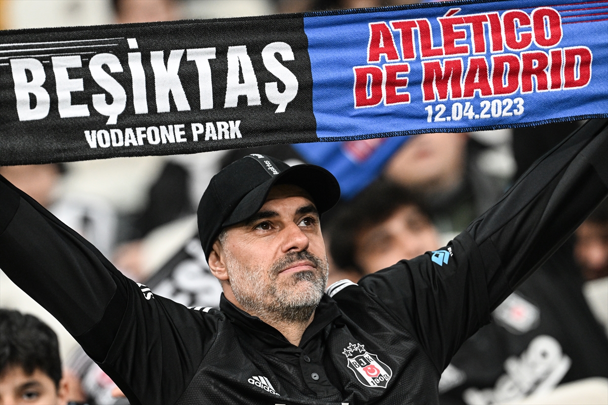 besiktas-ile-atletico-madrid-depremzedeler-icin-karsilasti-010.jpg