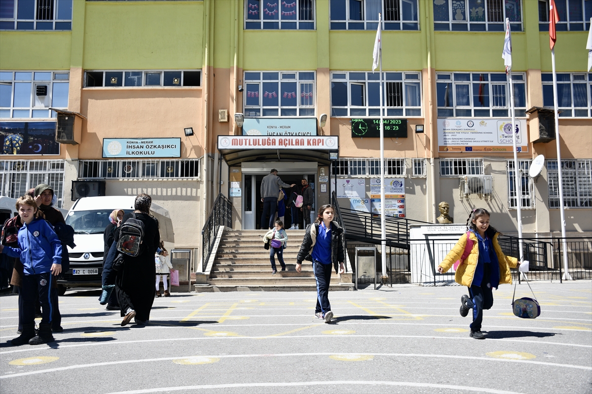 ikinci-ara-tatile-basladi-konyada-543-bin-349-ogrenci-son-derslerine-girdi-003.jpg