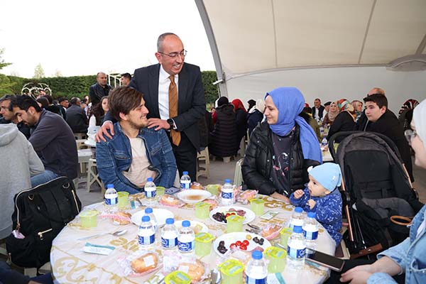baskan-kavus-personel-ve-aileleriyle-iftarda-bir-araya-geldi-007.jpg