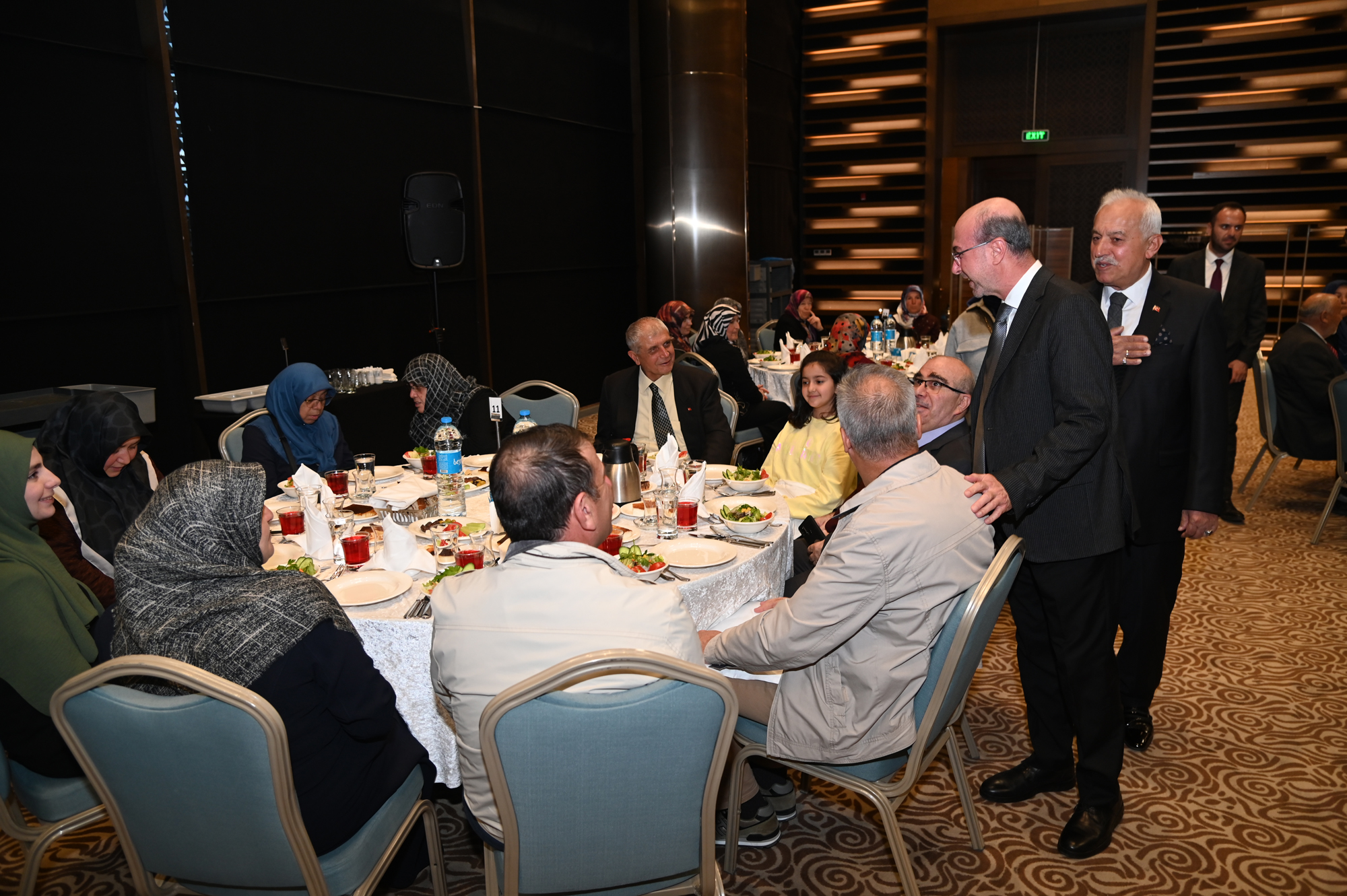 baskan-pekyatirmaci-muhtarlarla-iftar-programinda-bulustu-001.jpg