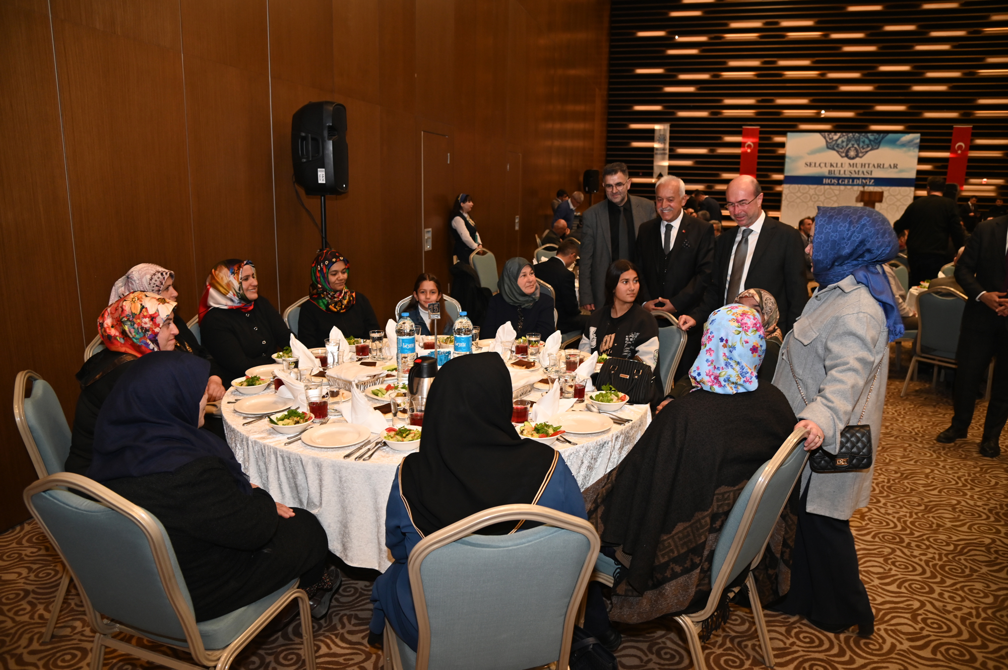 baskan-pekyatirmaci-muhtarlarla-iftar-programinda-bulustu-002.jpg