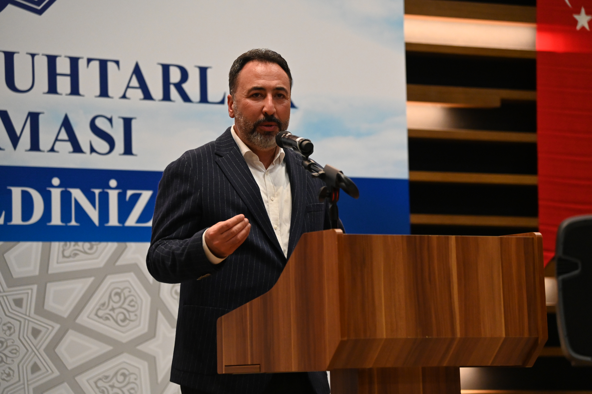 baskan-pekyatirmaci-muhtarlarla-iftar-programinda-bulustu-008.jpg