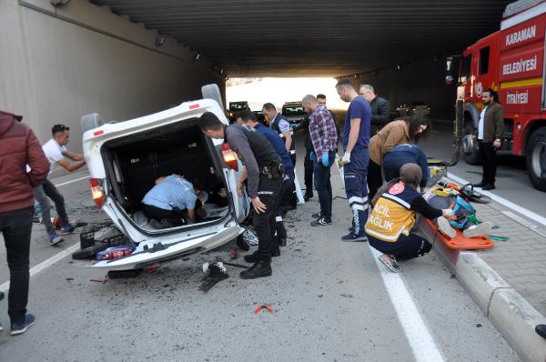 hafif-ticari-arac-alt-gecitteki-otomobilin-uzerine-dustu-olu-ve-yaralilar-var-002.jpg