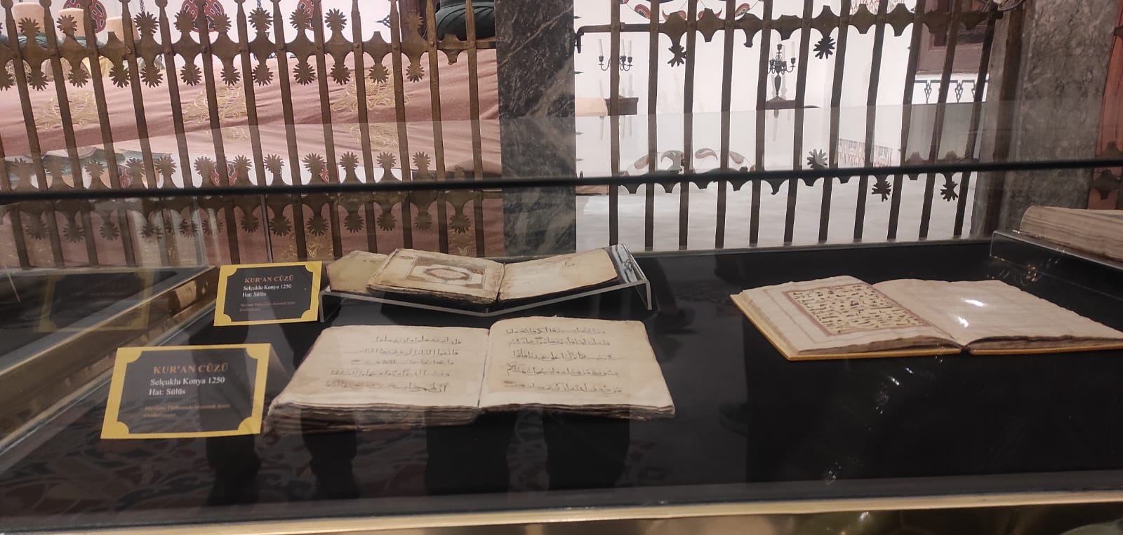 konyada-kuran-kerim-sergisi-3-gunde-rekor-ziyaret-003.jpeg
