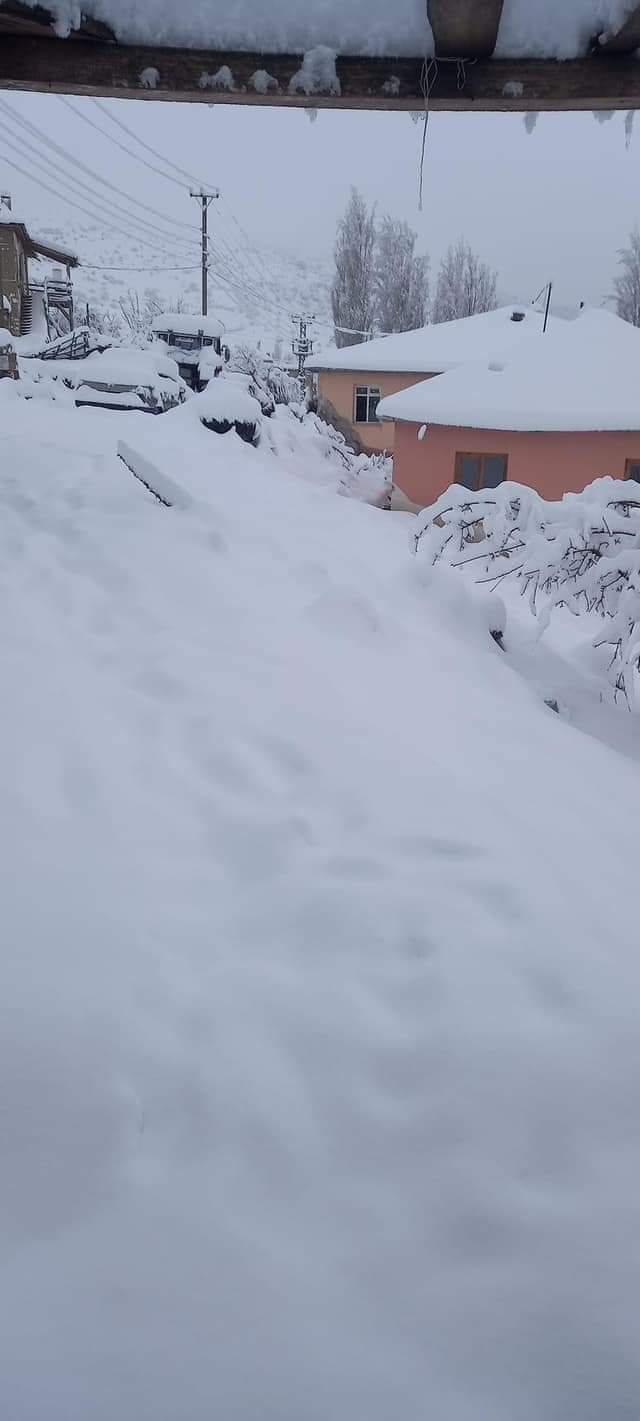 konyaya-nisan-sonunda-20-santim-kar-yagdi.jpeg