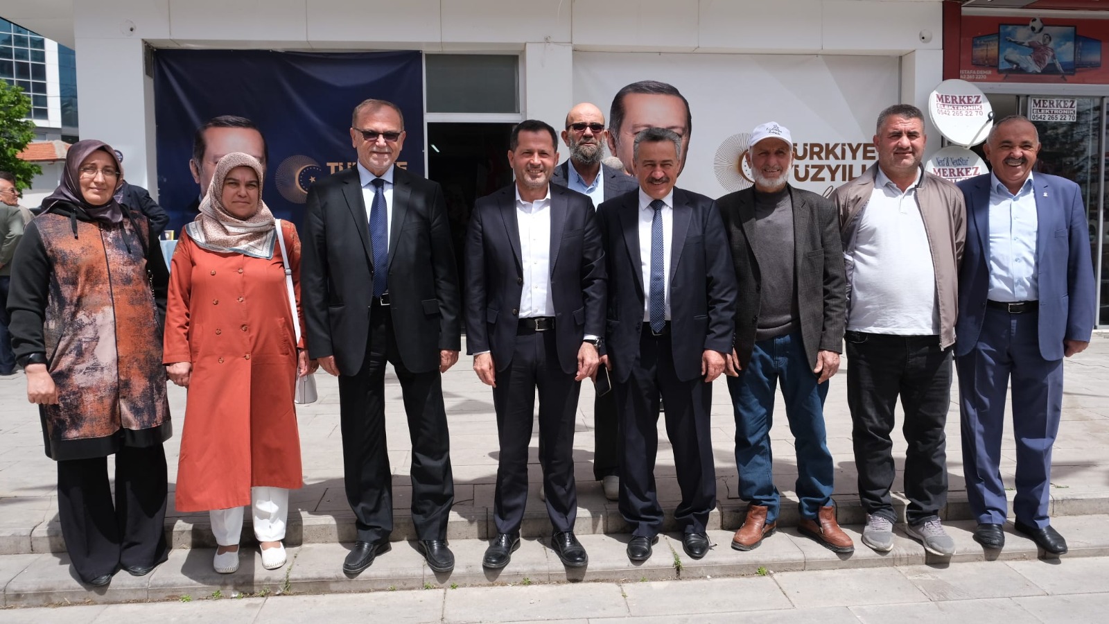 ak-parti-milletvekili-ziya-altunyaldiz-konyada-iscilerle-bir-araya-geldi-001.jpeg