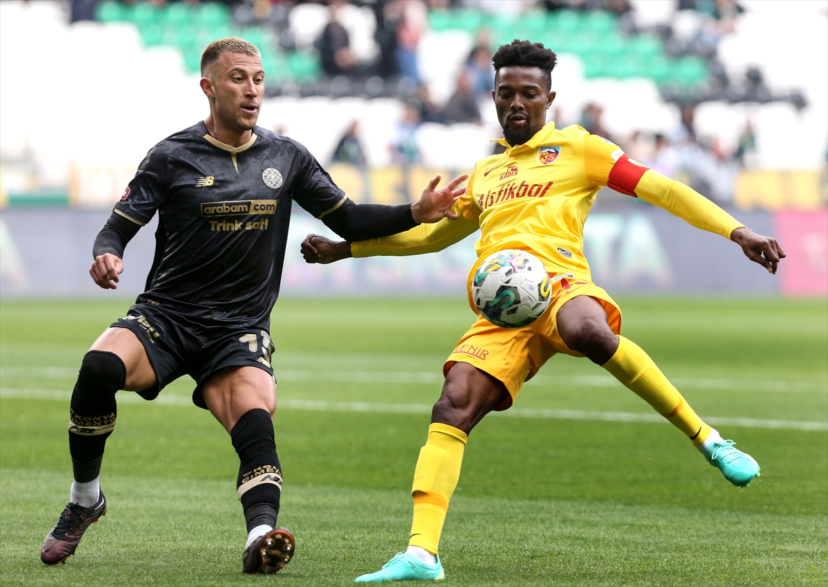 konyaspor-kayserispor-001.jpg