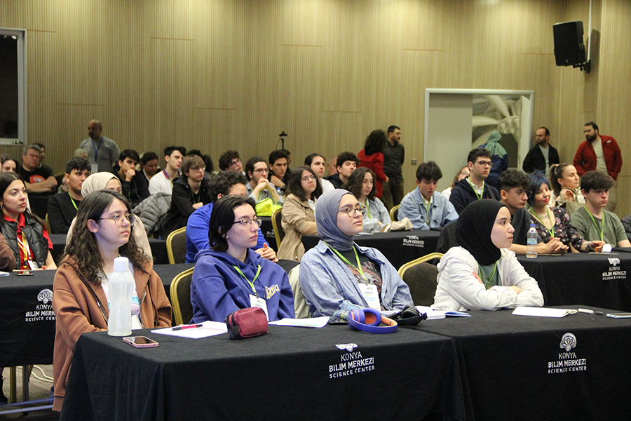 konya-bilim-merkezinde-international-masterclass-etkinligi-002.jpg