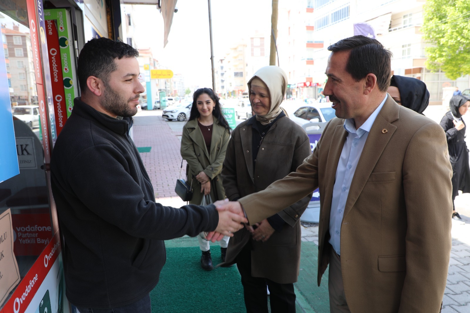goka-kilca-ve-genc-konya-esnafini-ziyaret-etti.jpeg