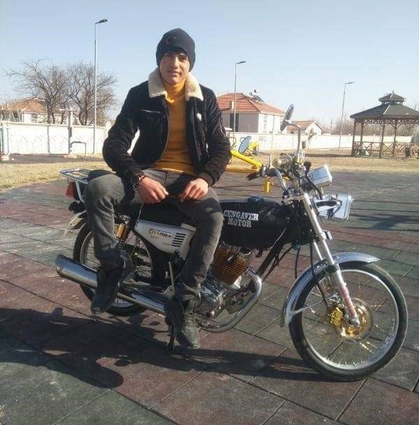 konya-yolunda-minibuse-carpan-motosikletli-oldu.jpg