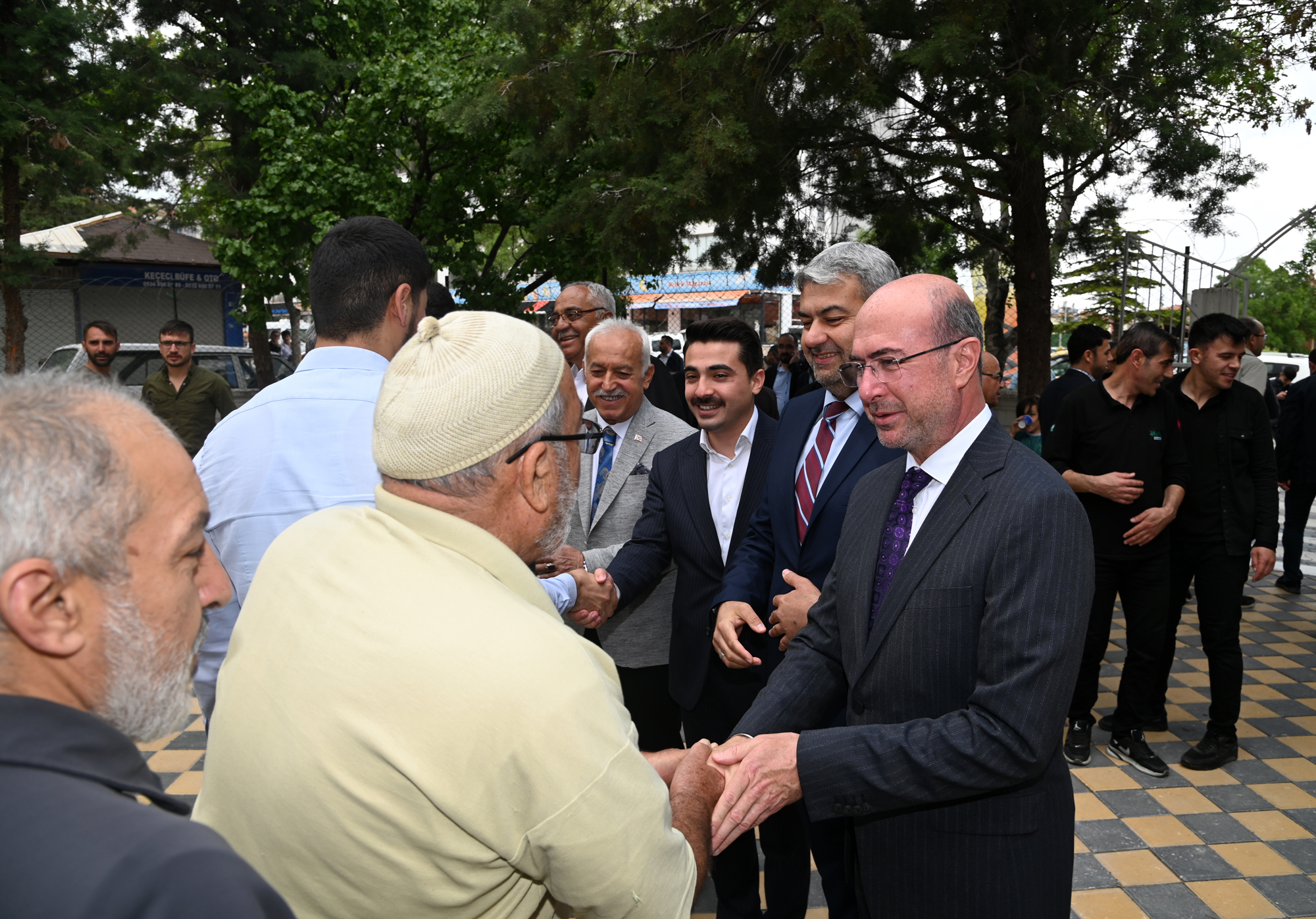 baskan-pekyatirmaci-selcukluyu-hep-birlikte-gelecege-hazirliyoruz.jpg