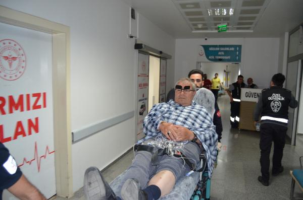 pazara-giden-aile-catismanin-arasinda-kaldi-yaralilar-var.jpg