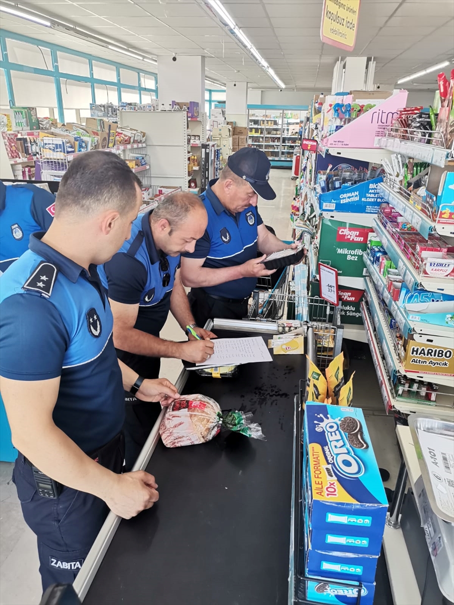 zincir-marketlere-zabita-denetimi-bunlar-ele-gecirildi-002.jpg