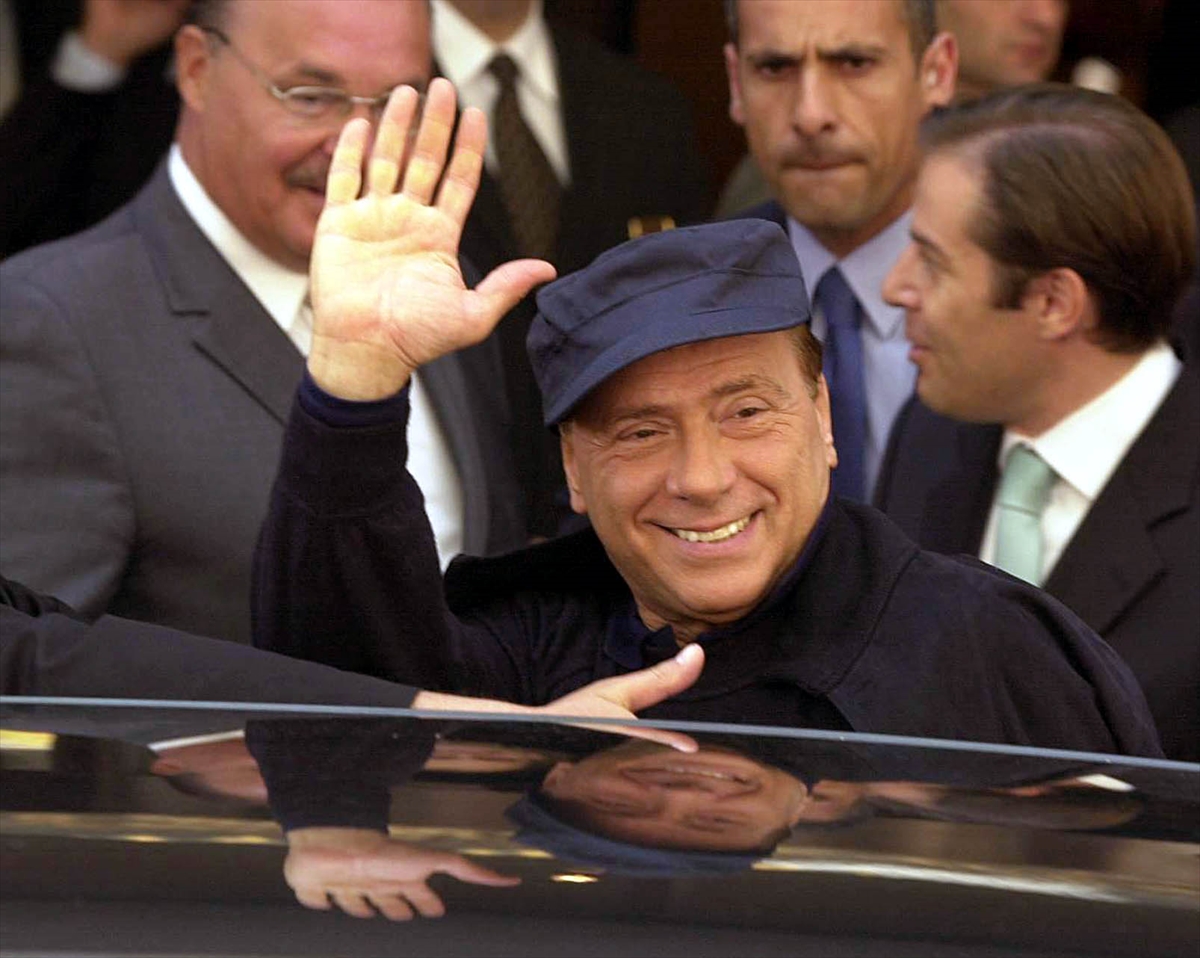 son-dakika-silvio-berlusconi-hayatini-kaybetti.jpg