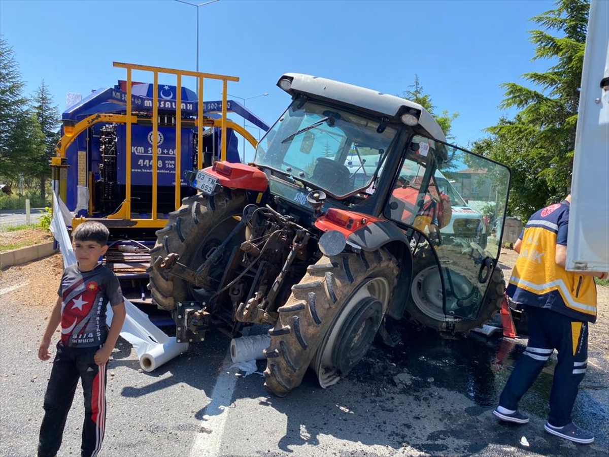 konyada-tanker-traktorle-carpisti-2-yarali-var-002.jpg