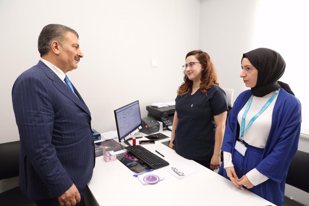 bakan-kocadan-defne-devlet-hastanesine-bayram-ziyareti.jpg
