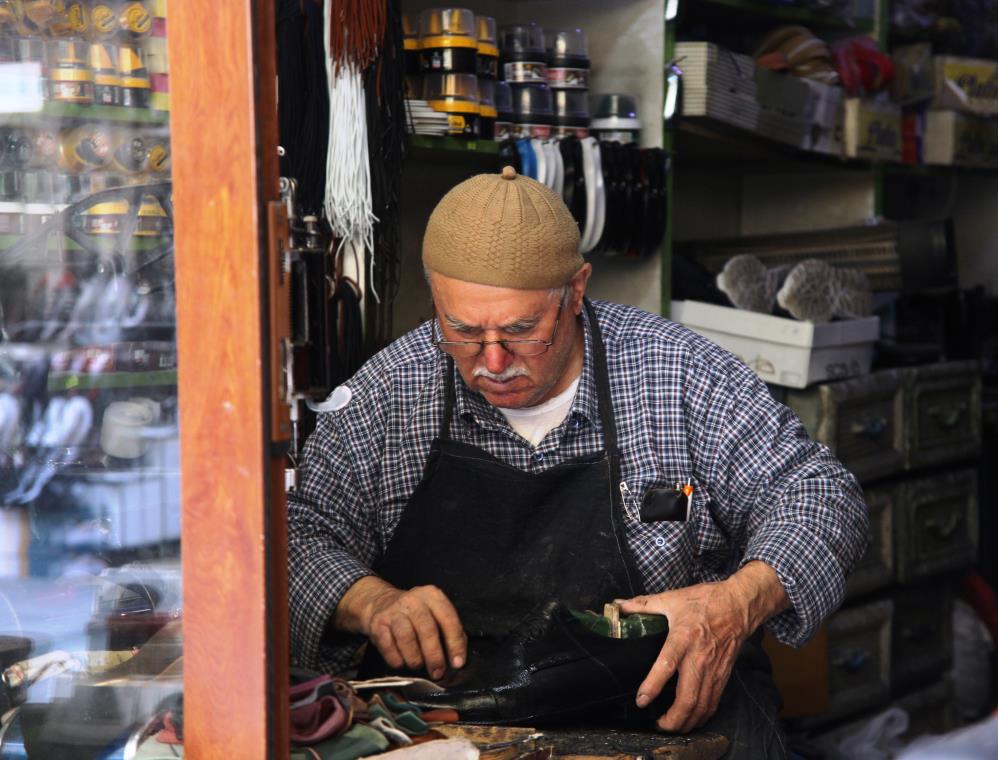 isine-asik-eskici-dede-30-yildir-konyada-meslegini-yasatiyor-002.jpg