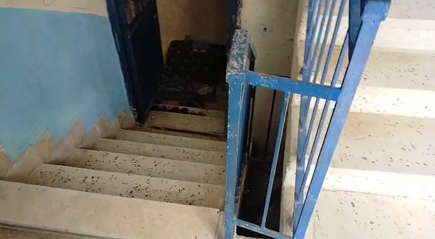 merdivenden-duserek-oldu-denilmisti-gercek-otopside-ortaya-cikti.jpg