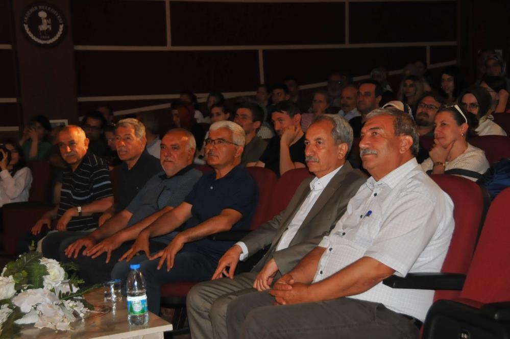 aksehir-nasreddin-hoca-senliginde-fehim-pasa-konagi-tiyatrosu.jpg