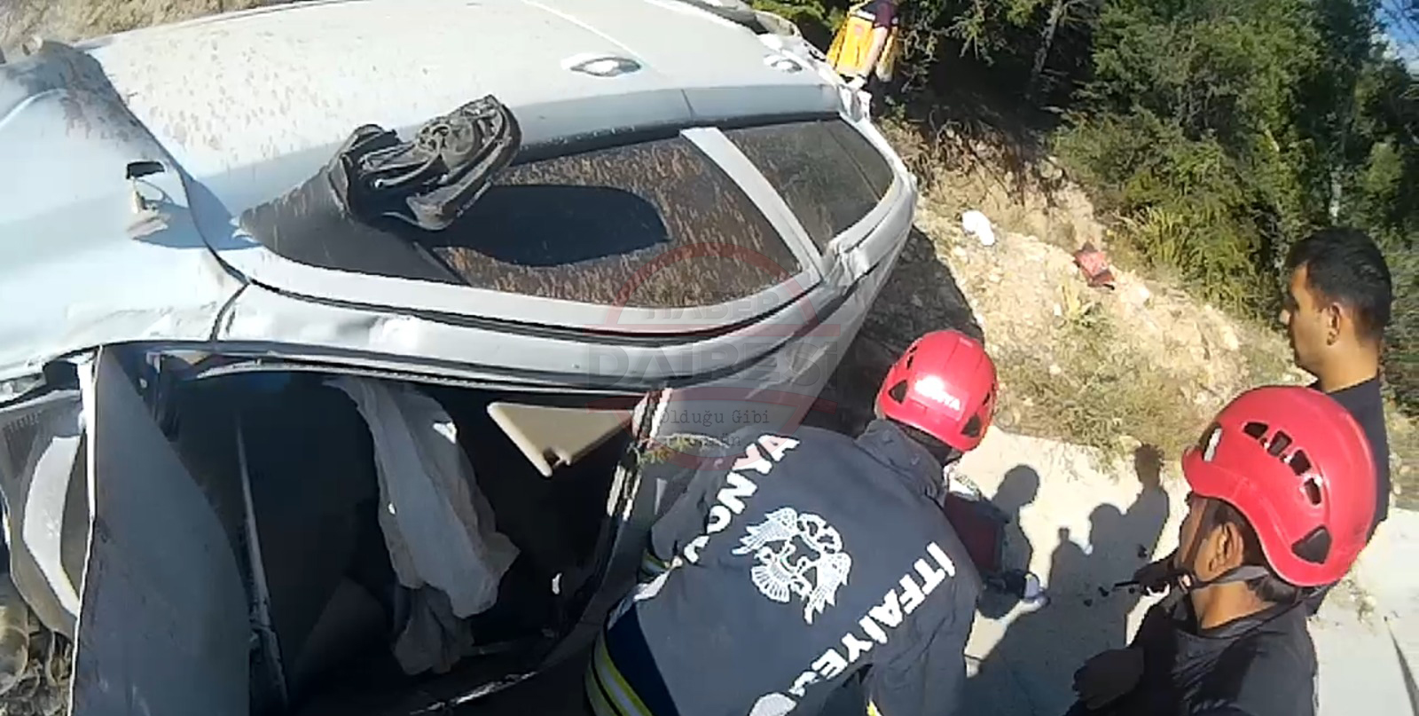 konyada-kaza-sadik-poyraz-oldu-3-yarali-var-001.jpg