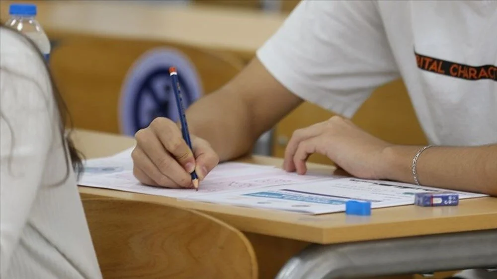universite-kontenjanlari-belli-oldu-mu-tercihler-siralamaya-gore-mi-yapilmali-002.webp