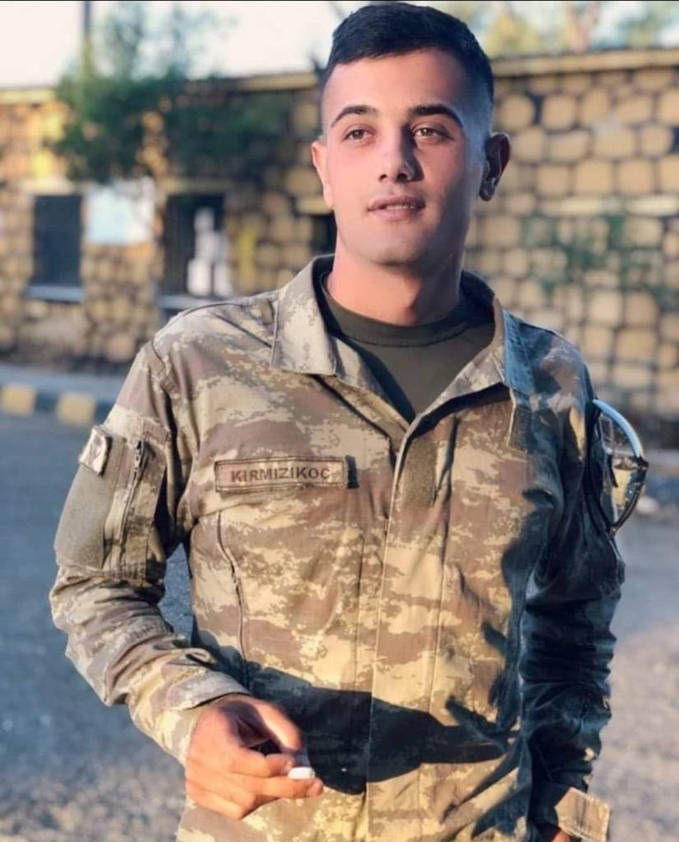 pence-kilit-bolgesinden-aci-haber-enes-kirmizikoc-sehit-oldu.jpeg