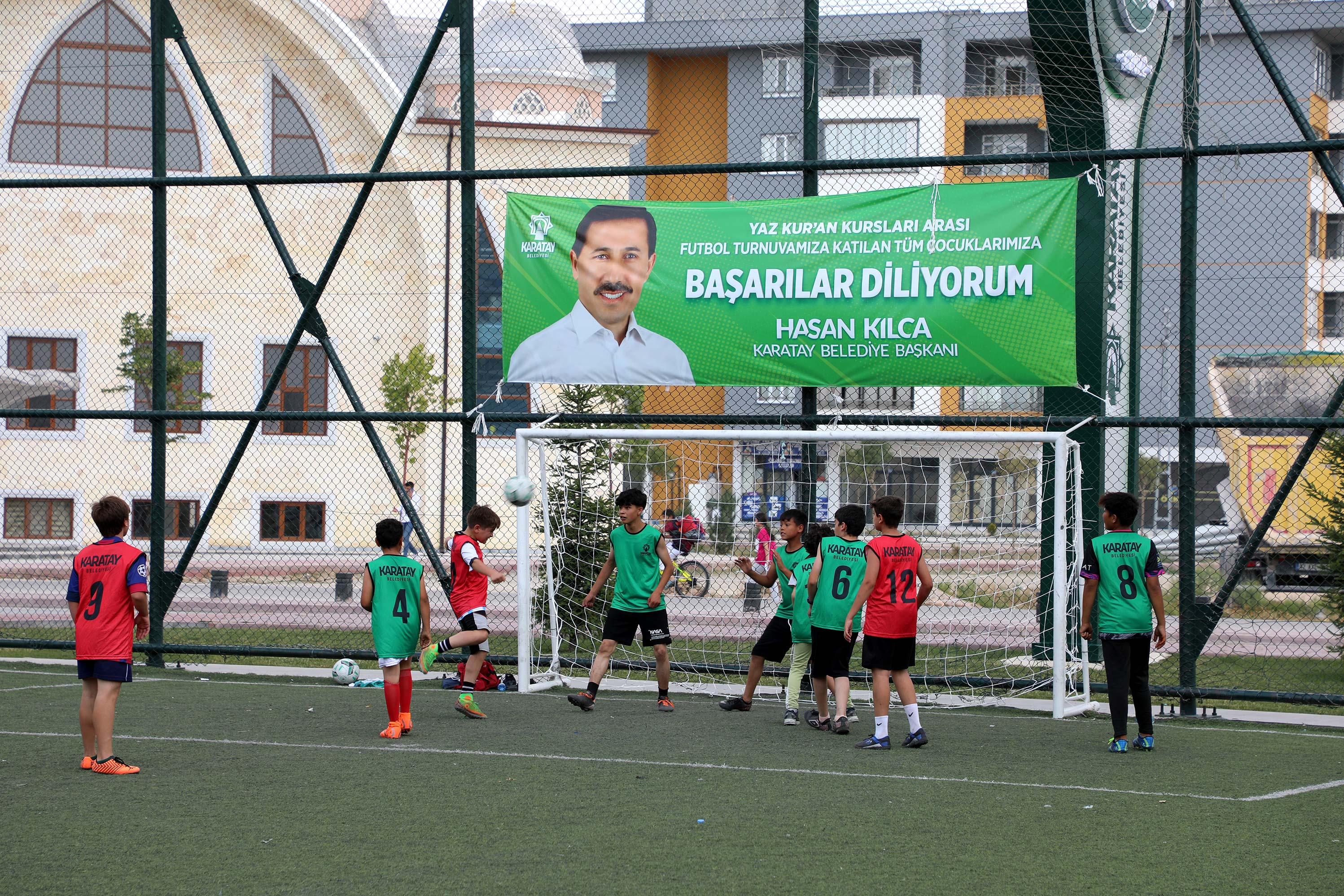 karatayda-odullu-futbol-turnuvasi-001.jpg