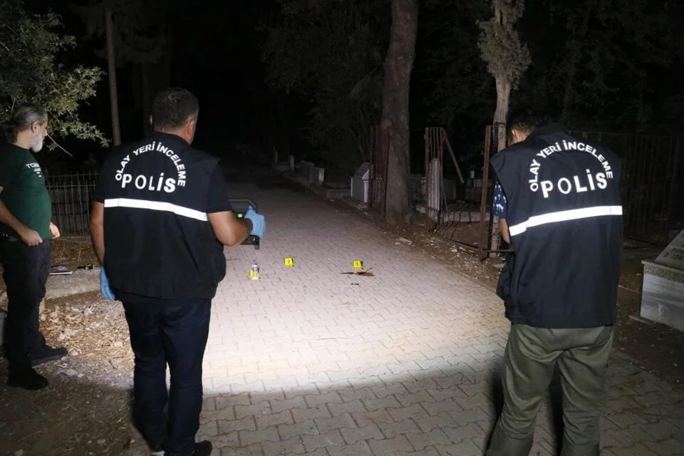 mezarlikta-basindan-vurulmus-halde-bulundu.webp