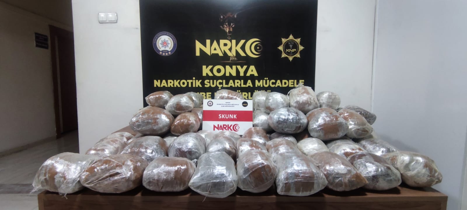 bir-ayrinti-dikkat-cekti-konya-polisi-kilolarca-uyusturucuyu-burada-buldu.jpg