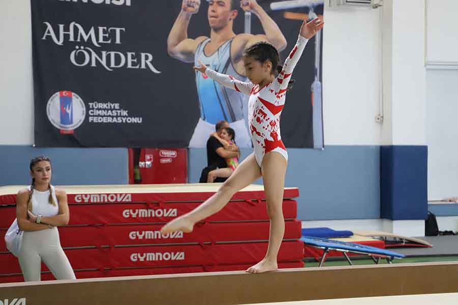 konyada-cimnastik-musabakalari-basladi.jpg