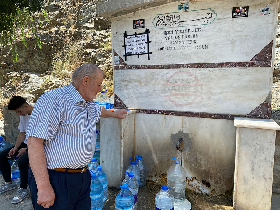 konyanin-unlu-cesmesi-tadini-alan-vazgecemiyor-002.jpg
