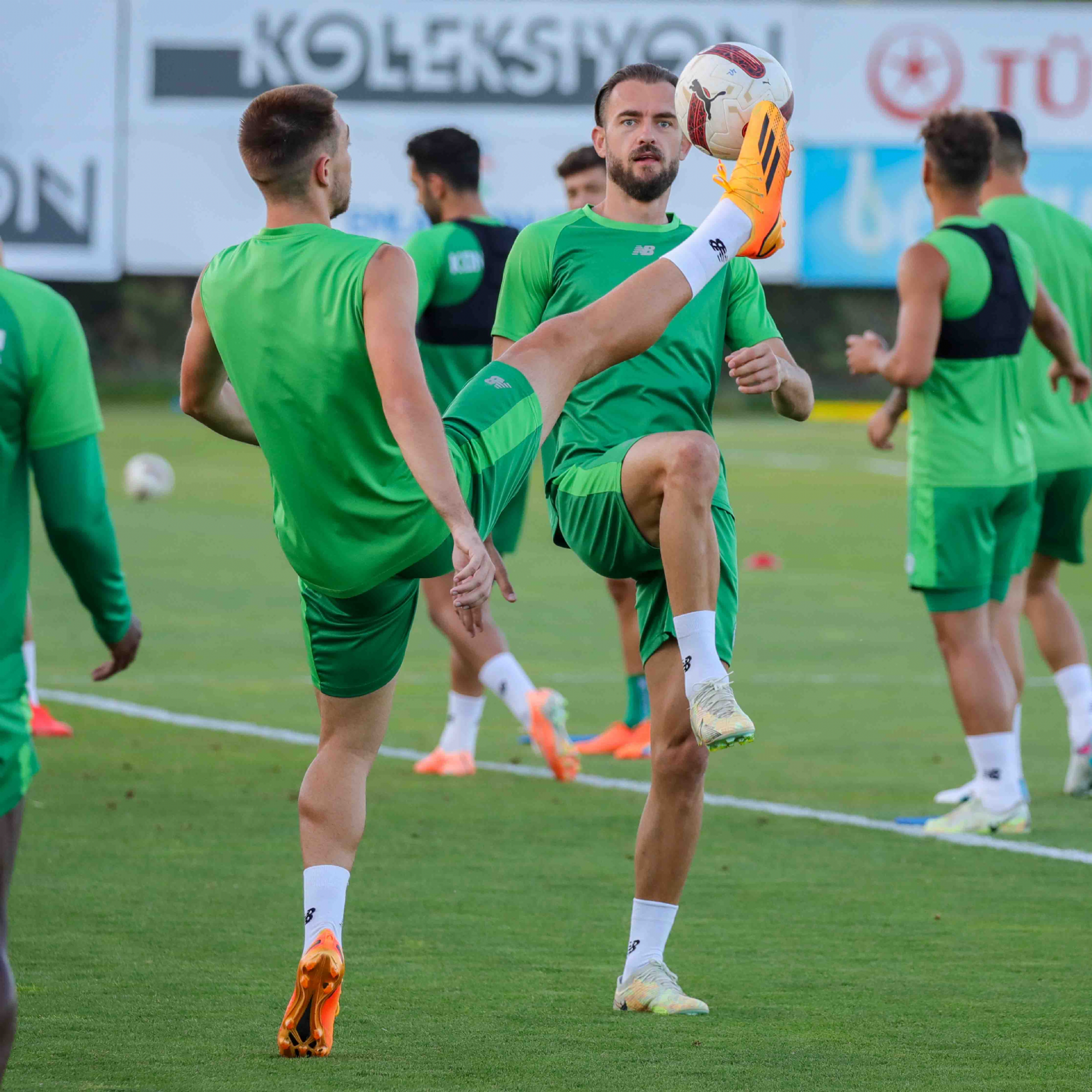 konyaspor-yeni-sezonun-ilk-macina-hazirlaniyor.png