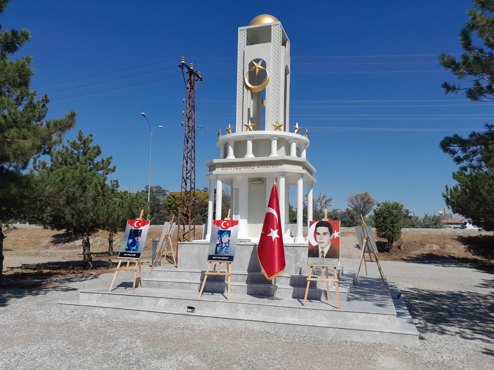 konya-karapinarda-sehitlik-aniti-acilisi-001.jpg