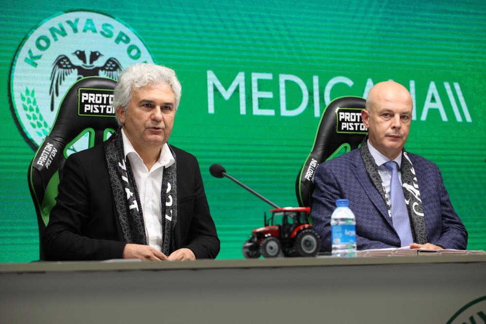 konyaspor-1-yillik-imzayi-atti-001.jpg