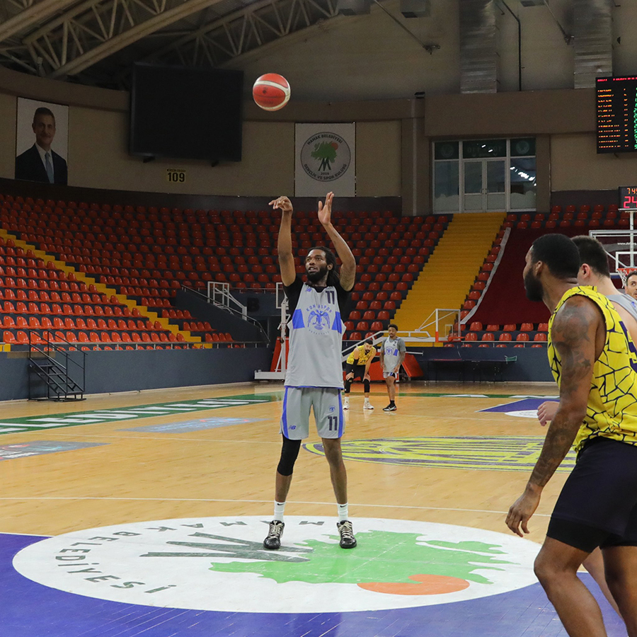 konyaspor-basket-hazirlik-macinda-yenildi-001.jpg