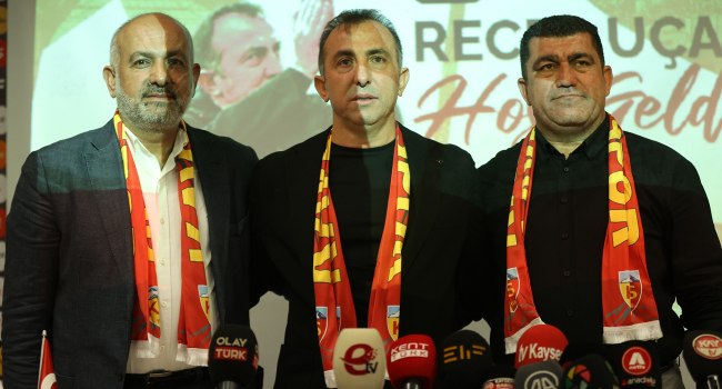 kayserisporda-recep-ucar-imzayi-atti.jpg