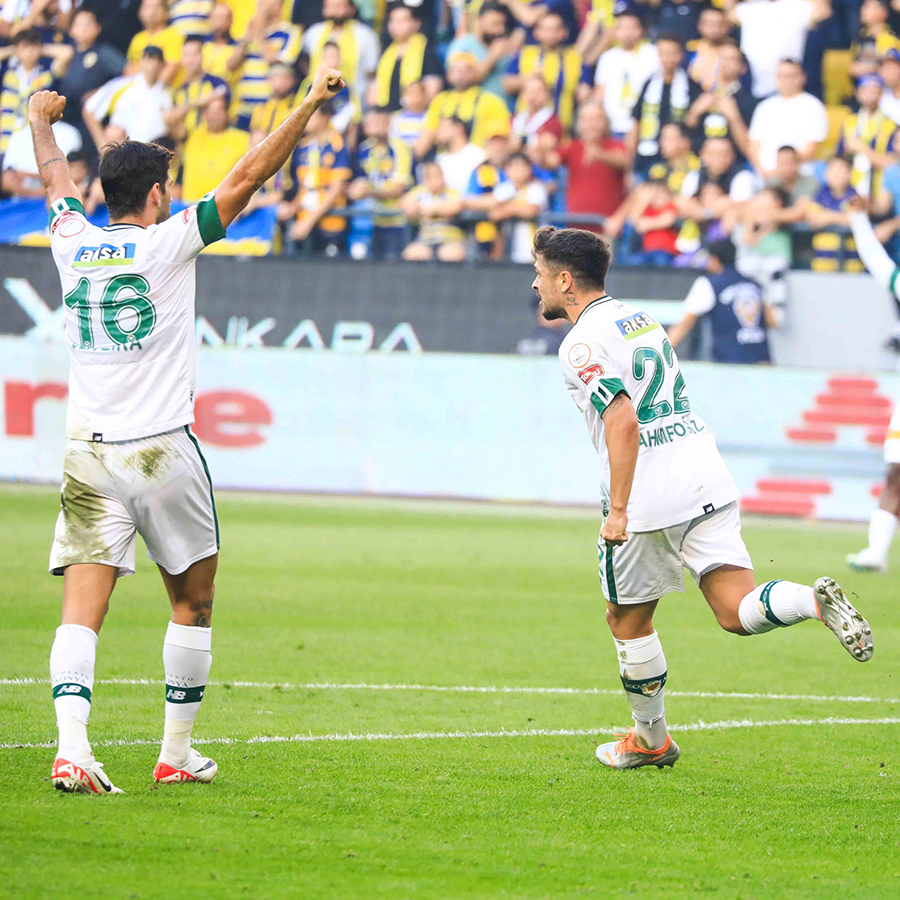 konyaspor-ankaragucu-deplasmanindan-1-puan-cikardi.jpg