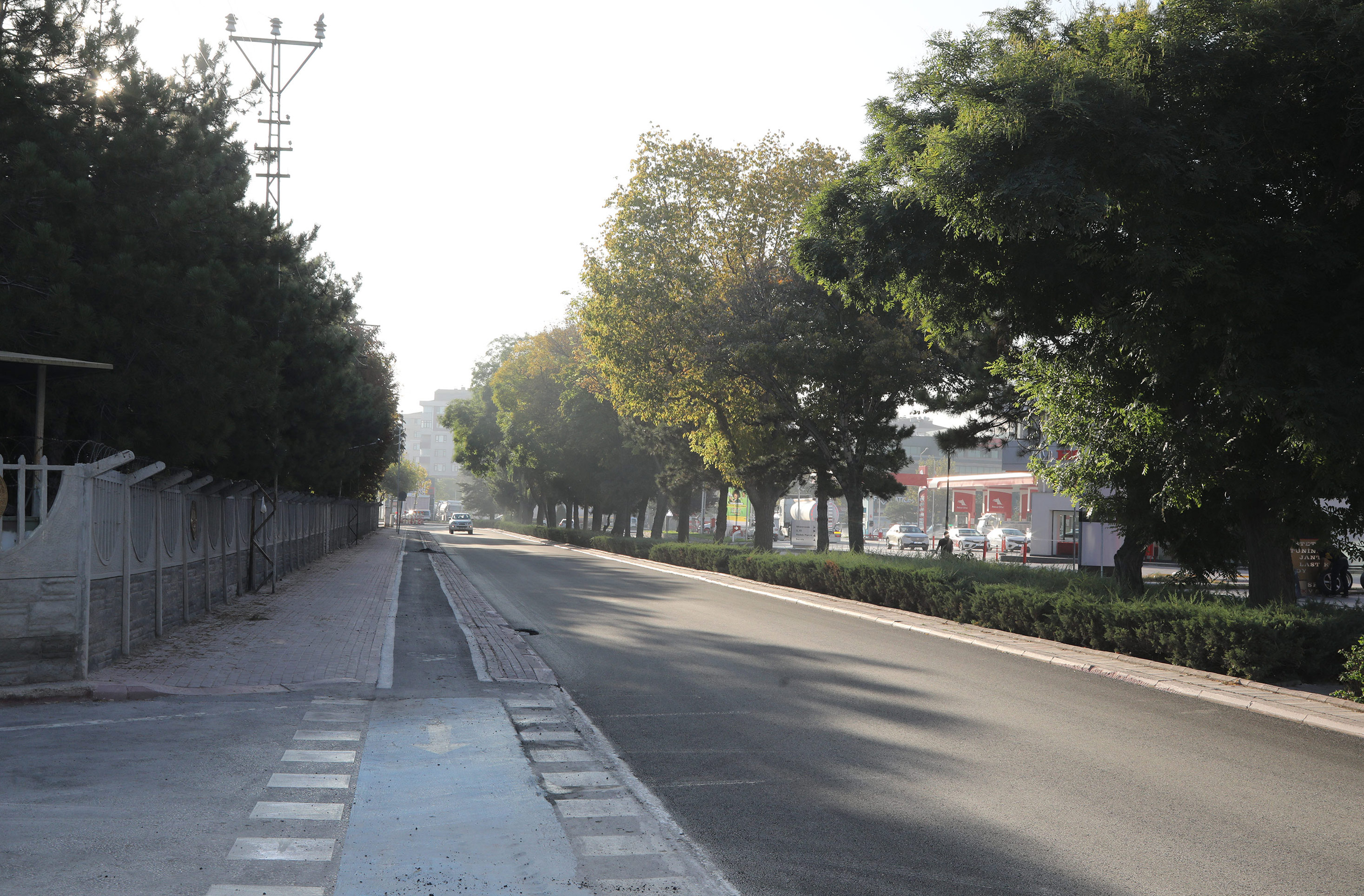 konyanin-en-islek-caddesinde-yollar-konforlu-hale-getirildi.jpg