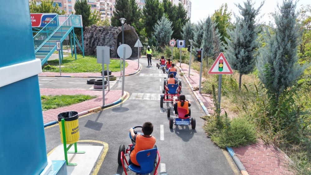 sahinbey-belediyesinden-ogrencilere-trafik-egitimi.jpg