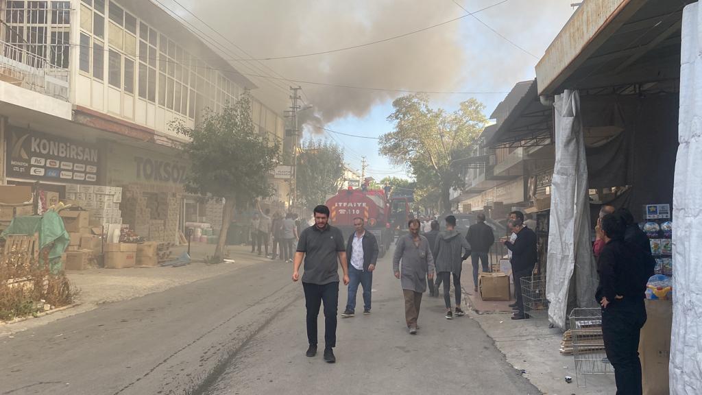 son-dakika-konya-kent-merkezinde-yangin-001.jpg