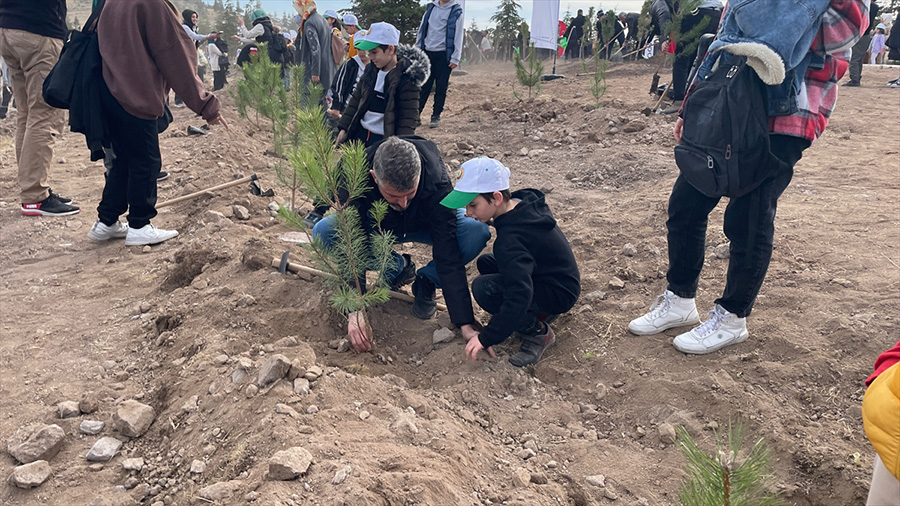 konyada-65-bin-fidan-toprakla-bulusturuldu-001.jpg
