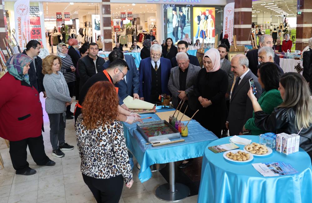 konyada-ruhumun-isigi-sonmesin-sergisi-acildi.jpg