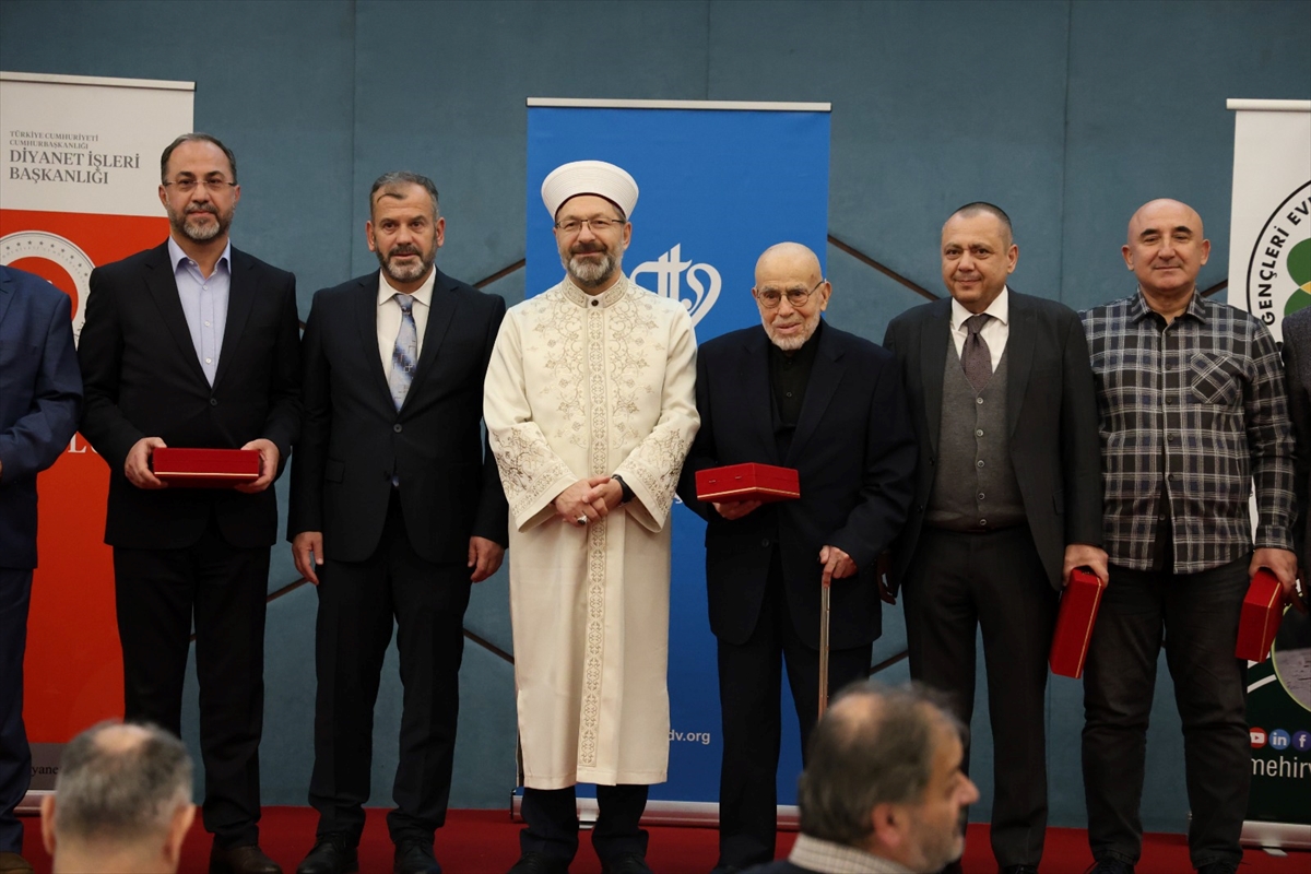 diyanet-isleri-baskani-ali-erbas-konyada-002.jpg