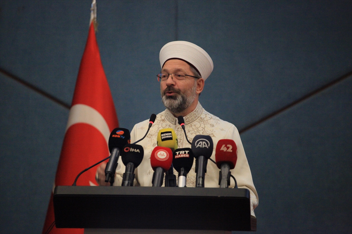 diyanet-isleri-baskani-ali-erbas-konyada.jpg